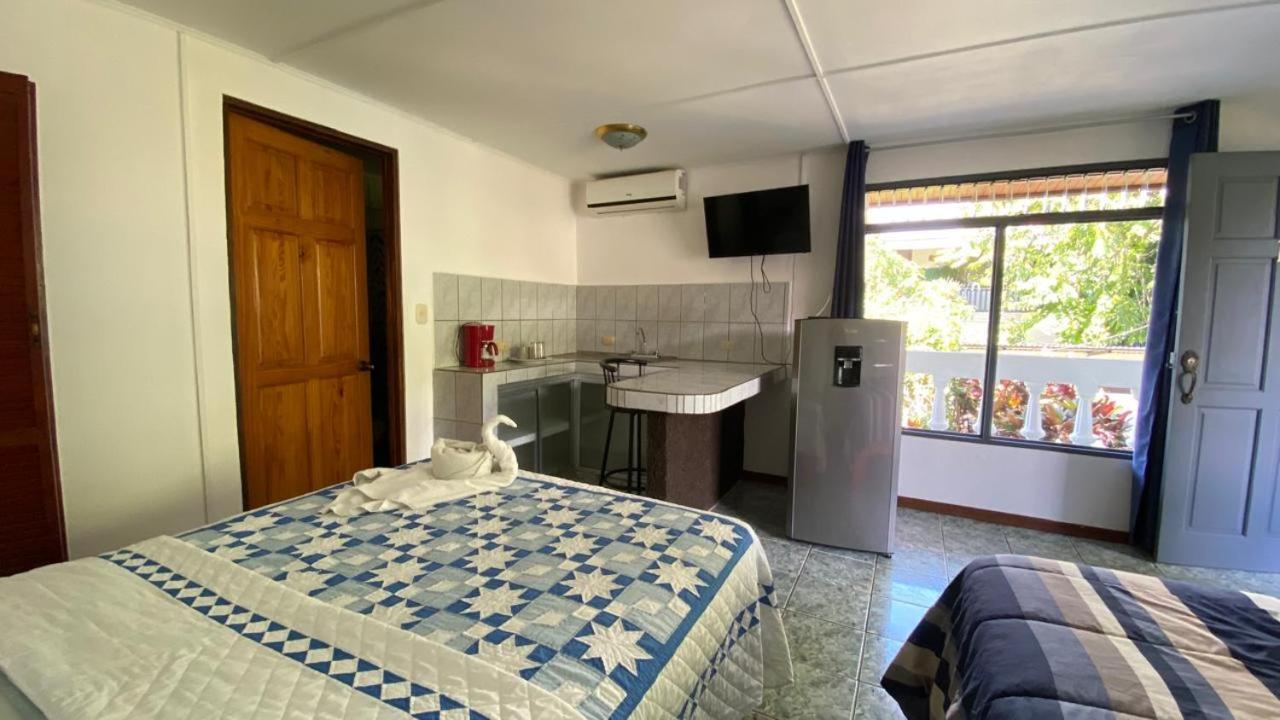 Hospedaje Quepos Buitenkant foto